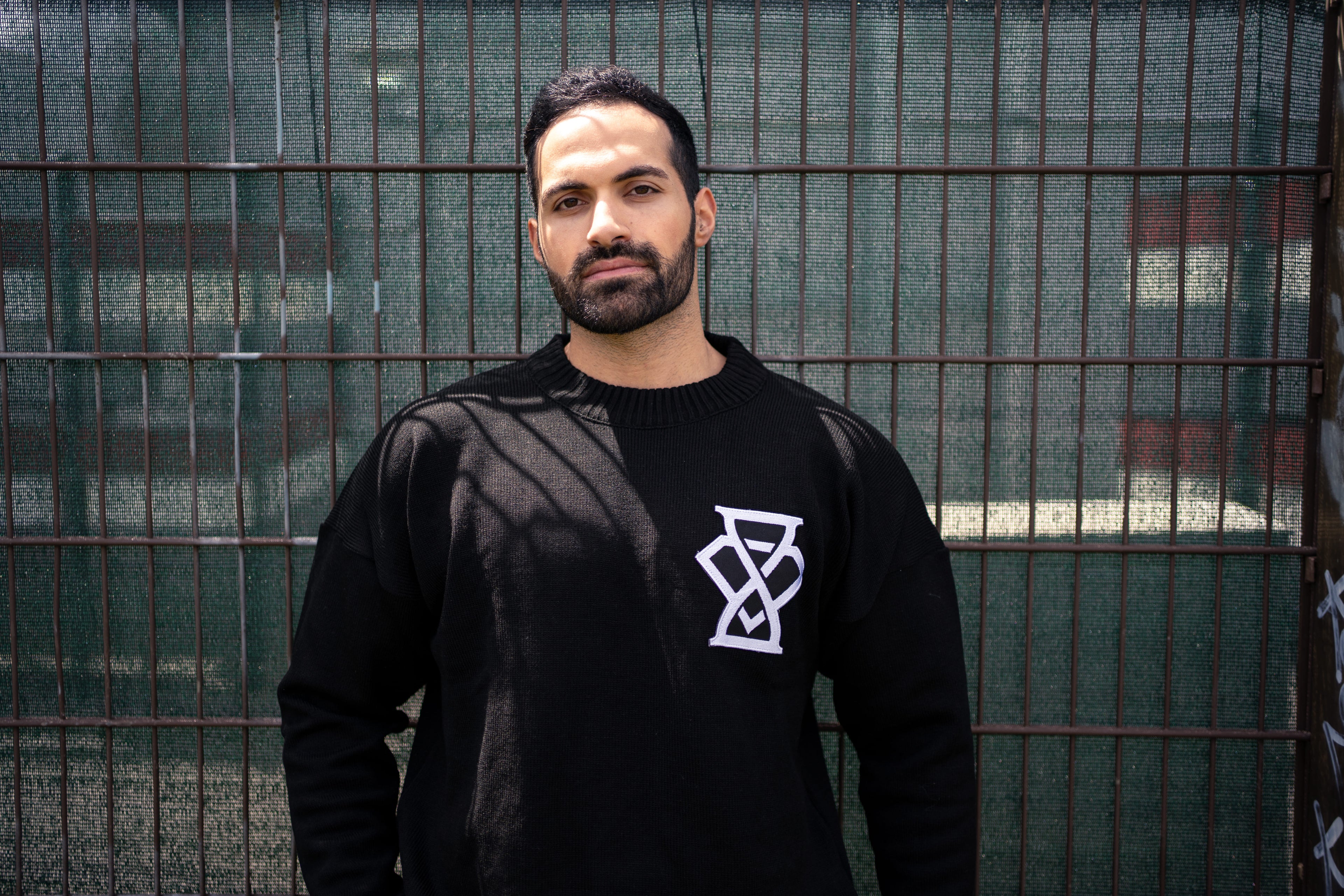 DQ KNIT SWEATER BLACK